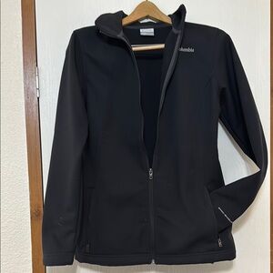Columbia Women's Black Softshell Jacket